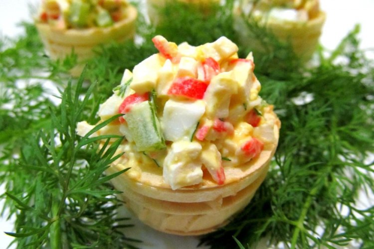 Tartlets mit Krabbenstäbchen und Champignons