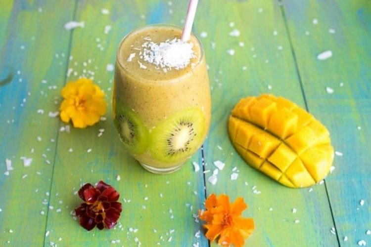 Mango and Kiwi Smoothie