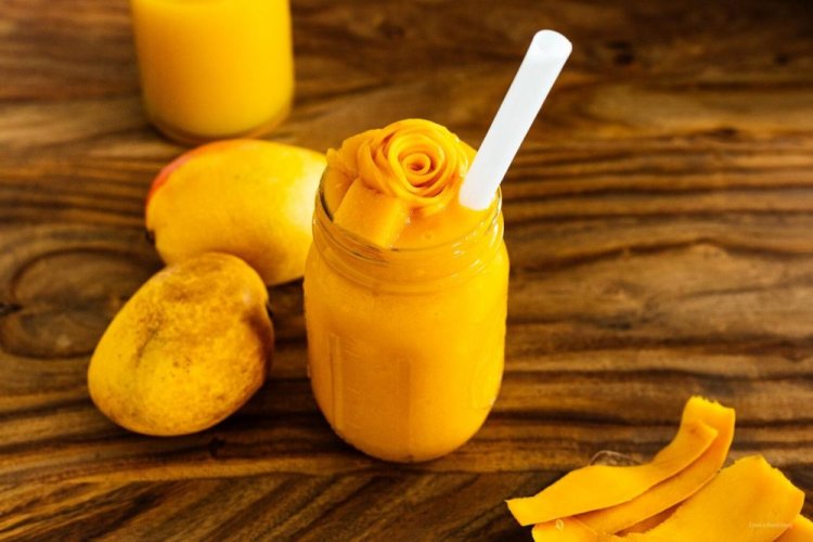 Mango Smoothie with Orange Juice