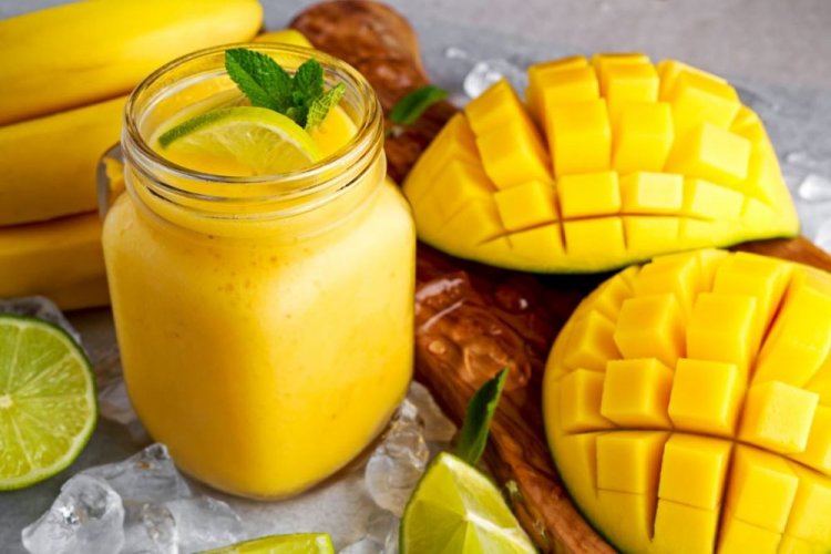 Mango, Banana, and Lime Smoothie