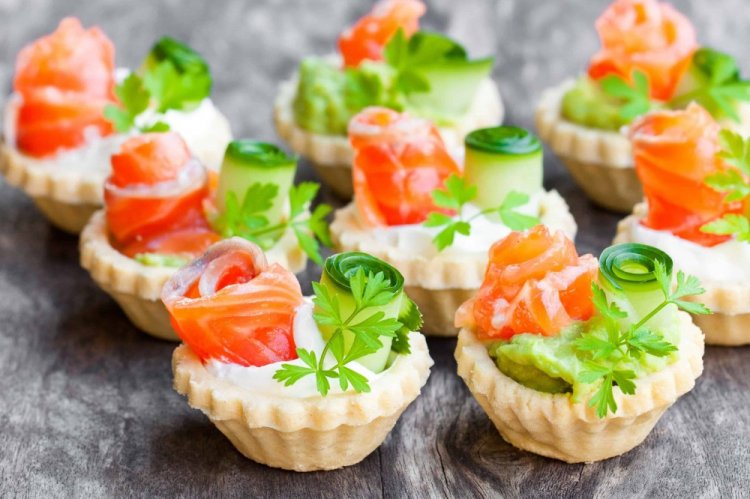 Tartaletas con salmón y queso duro