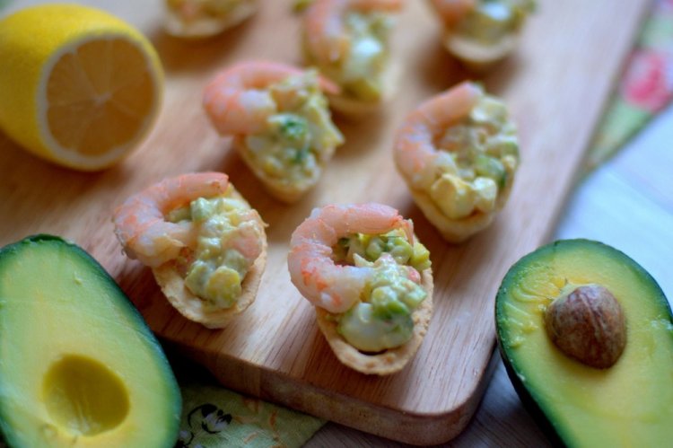 Tartelettes mit Avocado und Garnelen