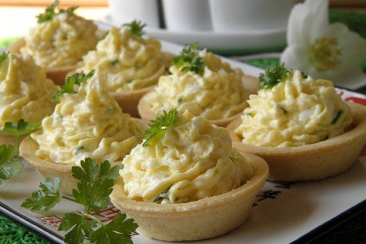 Tartelettes mit Frischkäse und Eigelb