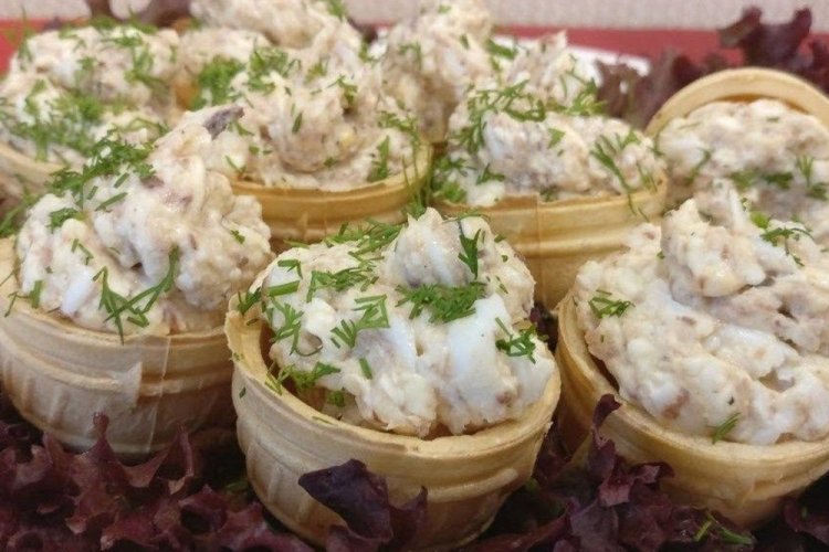 Thunfisch-Tartelettes mit Avocado
