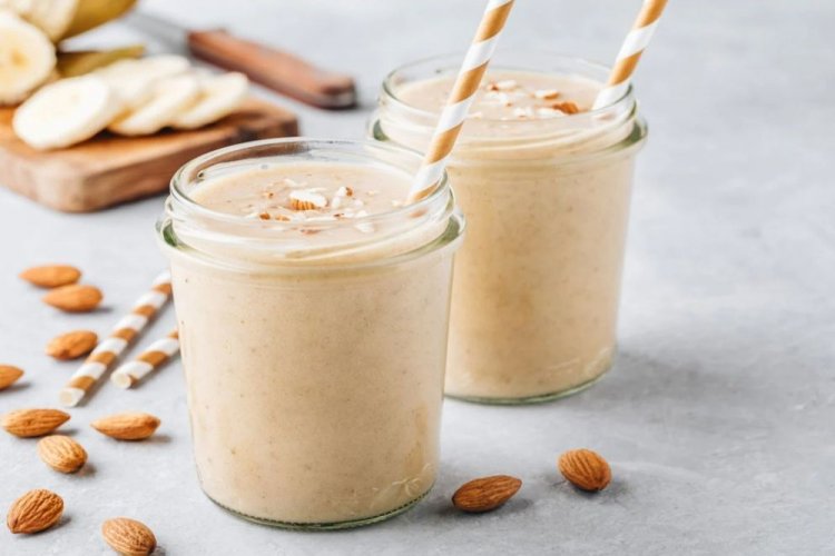 Banana Smoothie with Almond Milk