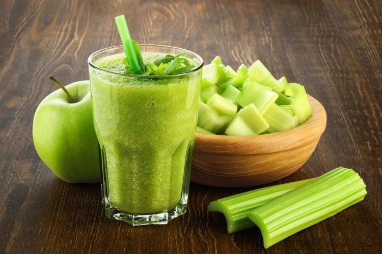 Celery and Green Apple Smoothie