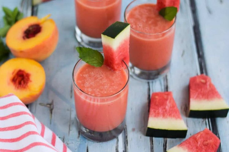 Batido de sandía y melocotones