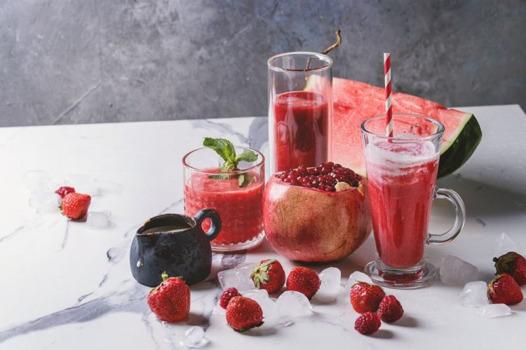 Batido de sandía, fresa y granada