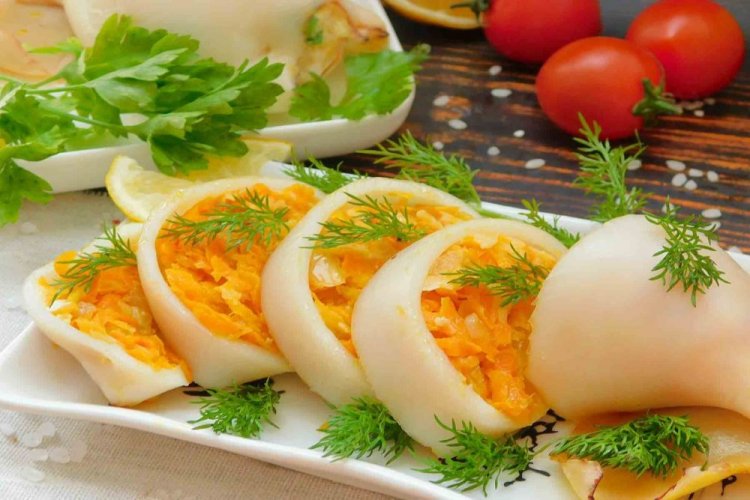 Squid Stuffed with Carrots and Onions