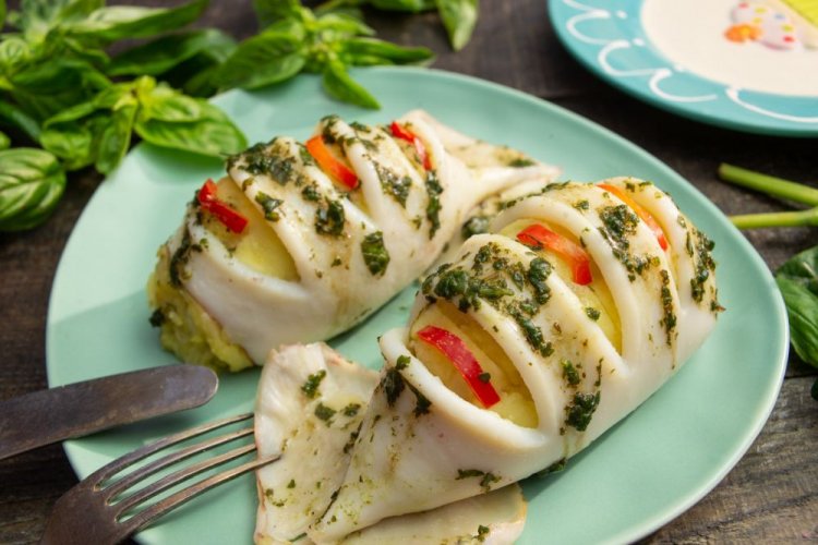 Squid Stuffed with Potatoes, Cheese, and Bell Pepper