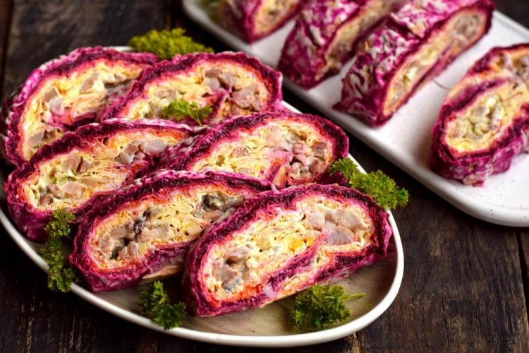 Rolle aus Hering im Pelzmantel in Lavash
