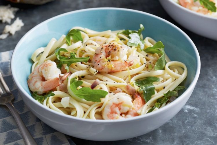 Pasta mit Garnelen in Knoblauch-Sahnesauce