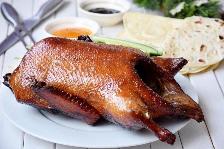 Peking-Ente mit knuspriger Haut