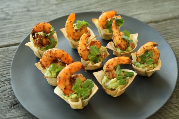 Tartlets with Guacamole and Fried Shrimp