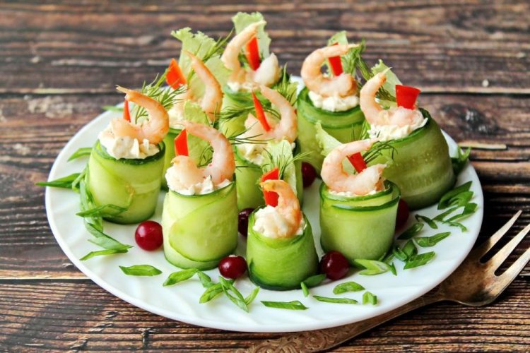 Cucumber Rolls with Cream Cheese and Shrimp