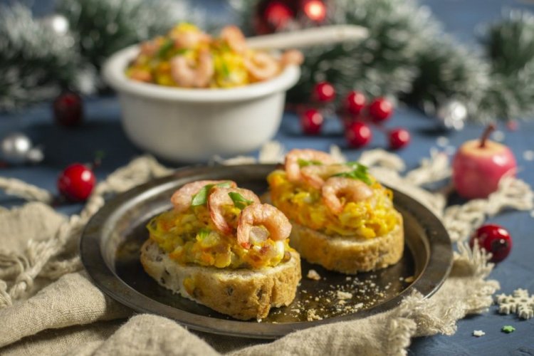 Bruschetta with Shrimp and Egg-Mushroom Spread
