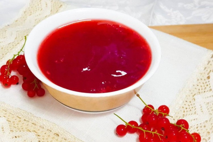 Gelatina de decocción de grosella roja con gelatina