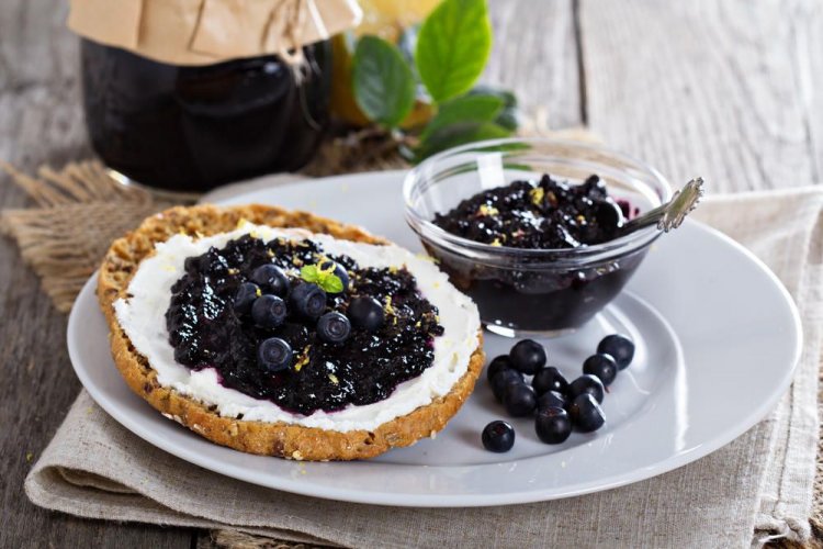 Thick Blueberry Jam with Pectin