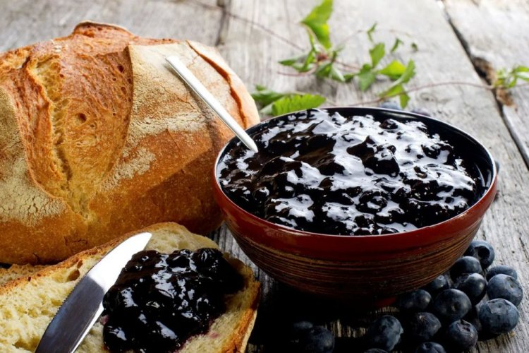 Blueberry Jam with Gelatin