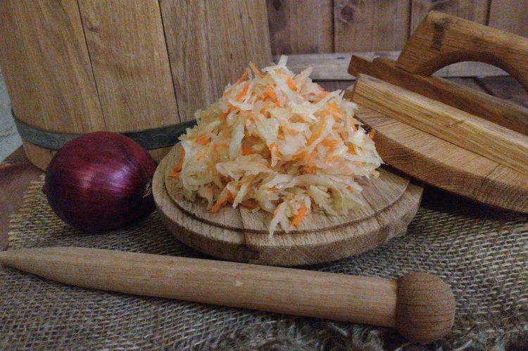 Sauerkraut mit Eichenblättern
