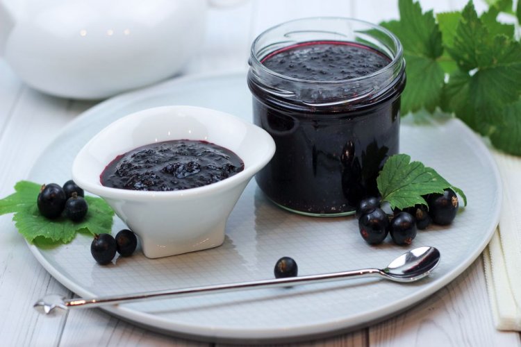 Five-Minute Blackcurrant Jam with Pectin