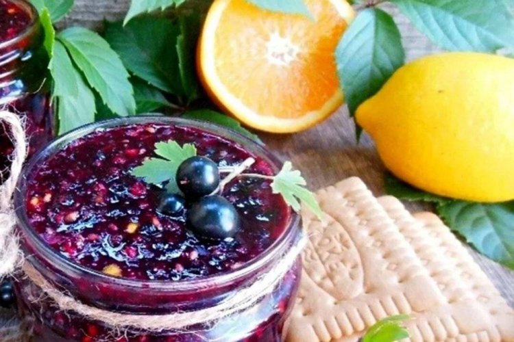 Blackcurrant Jam with Oranges and Lemons