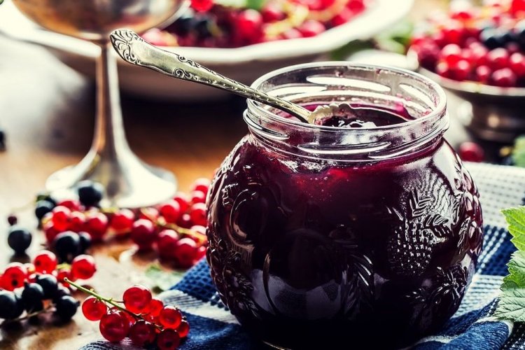 Five-Minute Blackcurrant and Redcurrant Jam