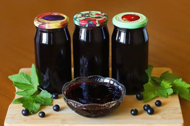 Blackcurrant Jam with Gelatin