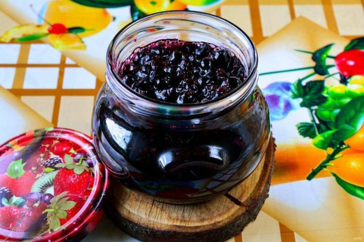 Jam from Frozen Blackcurrants
