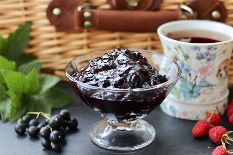 Blackcurrant and Raspberry Jam