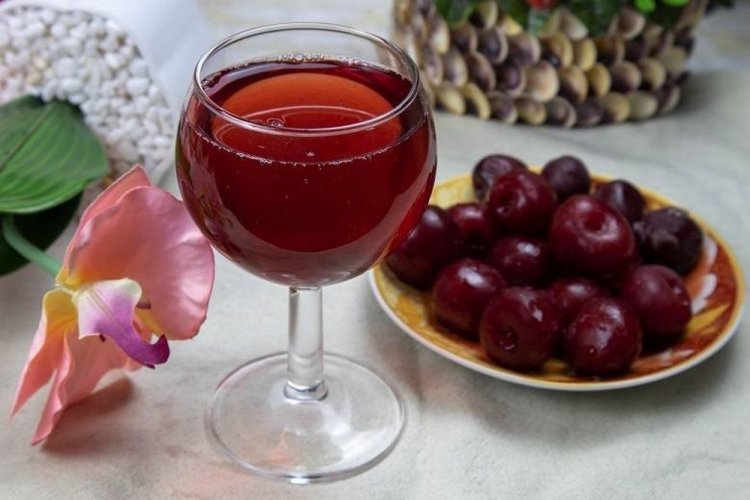 Vino de cereza congelada
