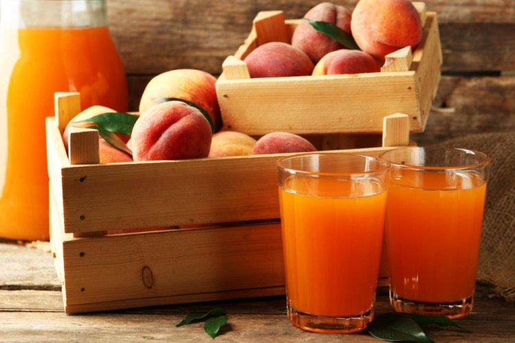 Pfirsichsaft für den Winter