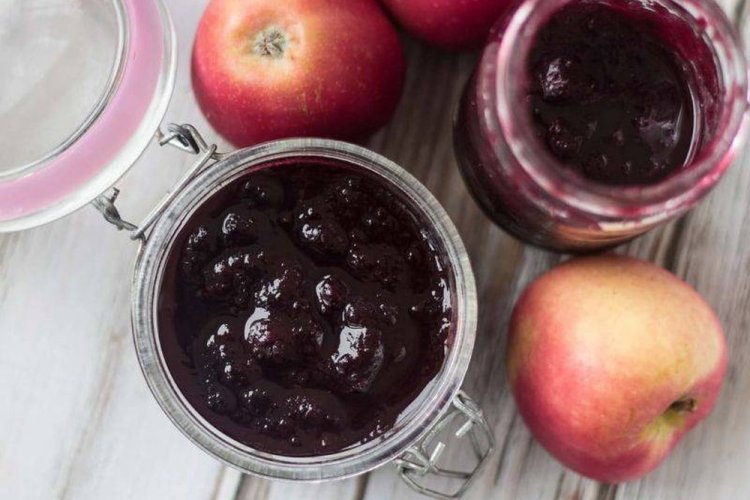 Blueberry and Apple Jam