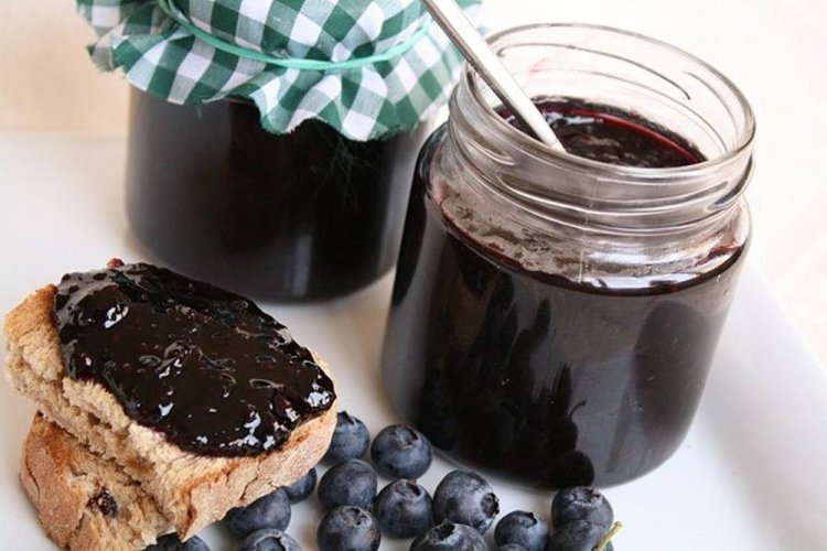 No-Cook Blueberry Jam