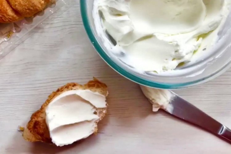 Queso de kéfir y crema agria
