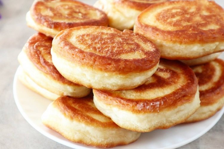 Tortitas con crema agria y levadura
