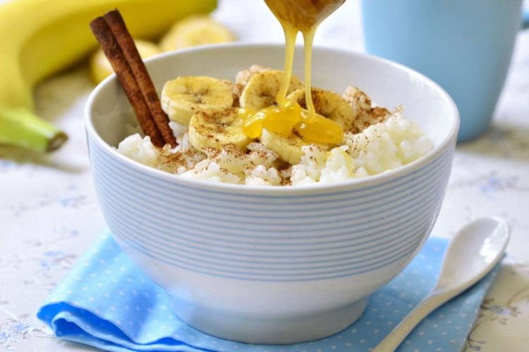Rice Porridge with Banana and Coconut Milk