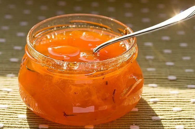 Spiced Apricot Confiture