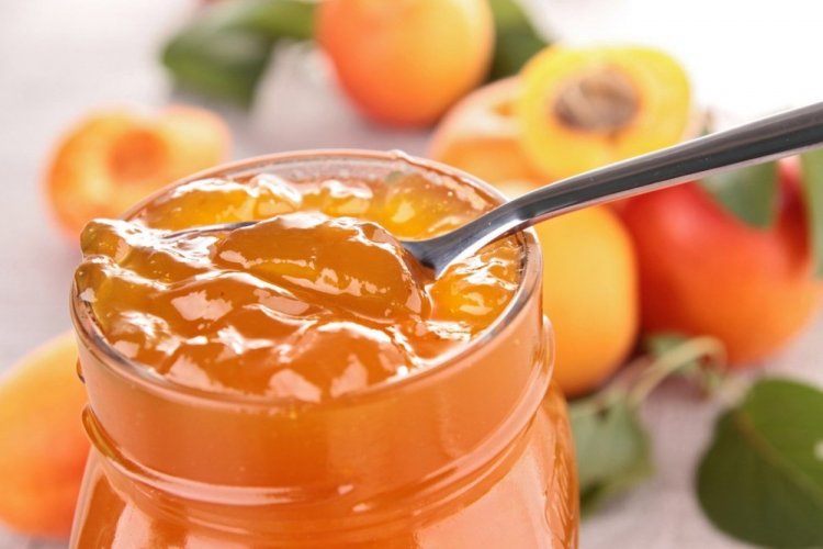 Five-Minute Apricot Confiture