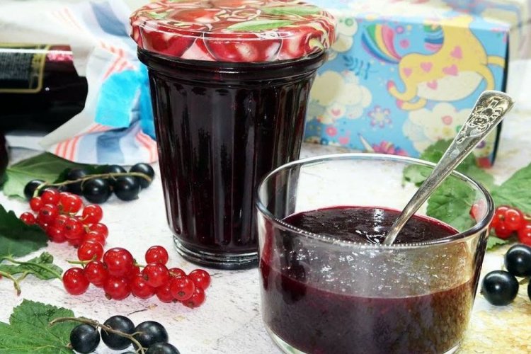 Blackcurrant and Redcurrant Jam