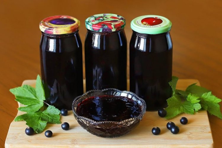 Blackcurrant Jam with Gelatin