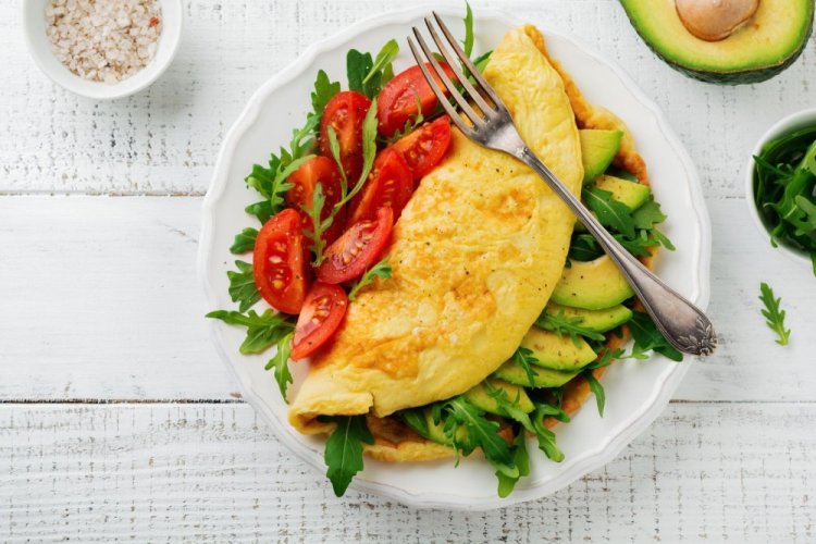 Kefir-Omelett mit Avocado