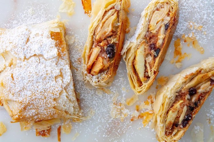 Strudel de manzana con masa filo