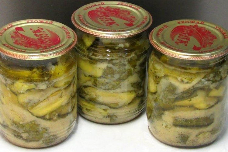 Pepinos con mostaza en polvo