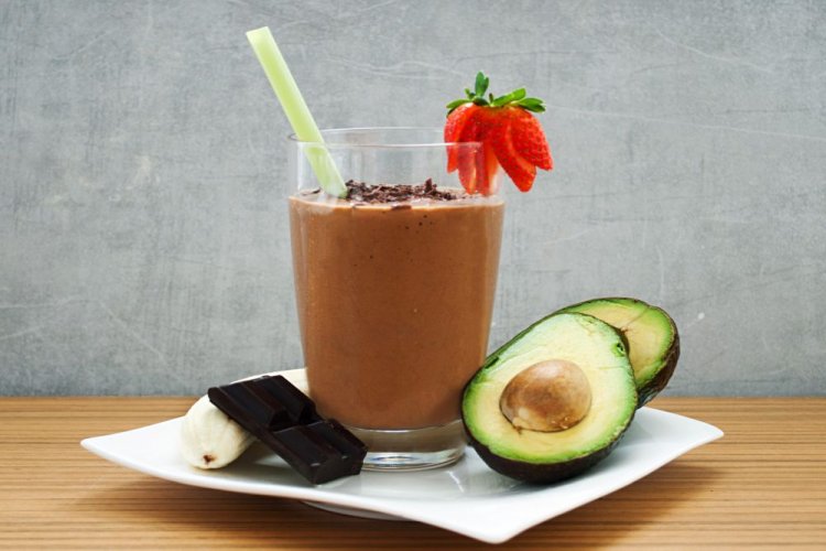 Kaffee-Smoothie mit Avocado und Banane