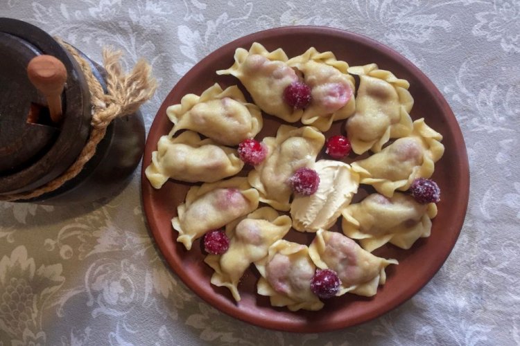 Vareniki de cereza con una receta especial