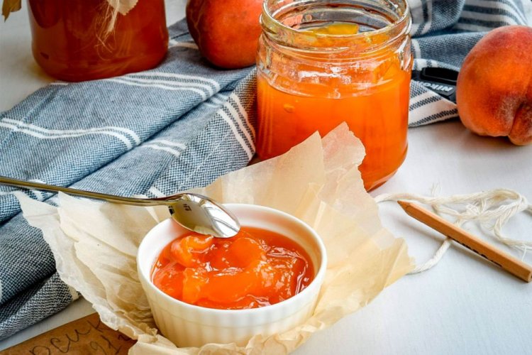 Peach Jam with Ginger