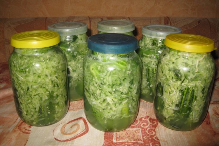 Pepinos en su propio jugo sin vinagre