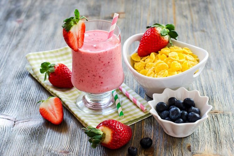 Batido de fresa y leche de coco