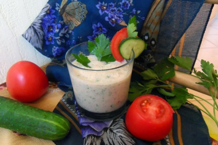 Batido de verduras con pepino y perejil